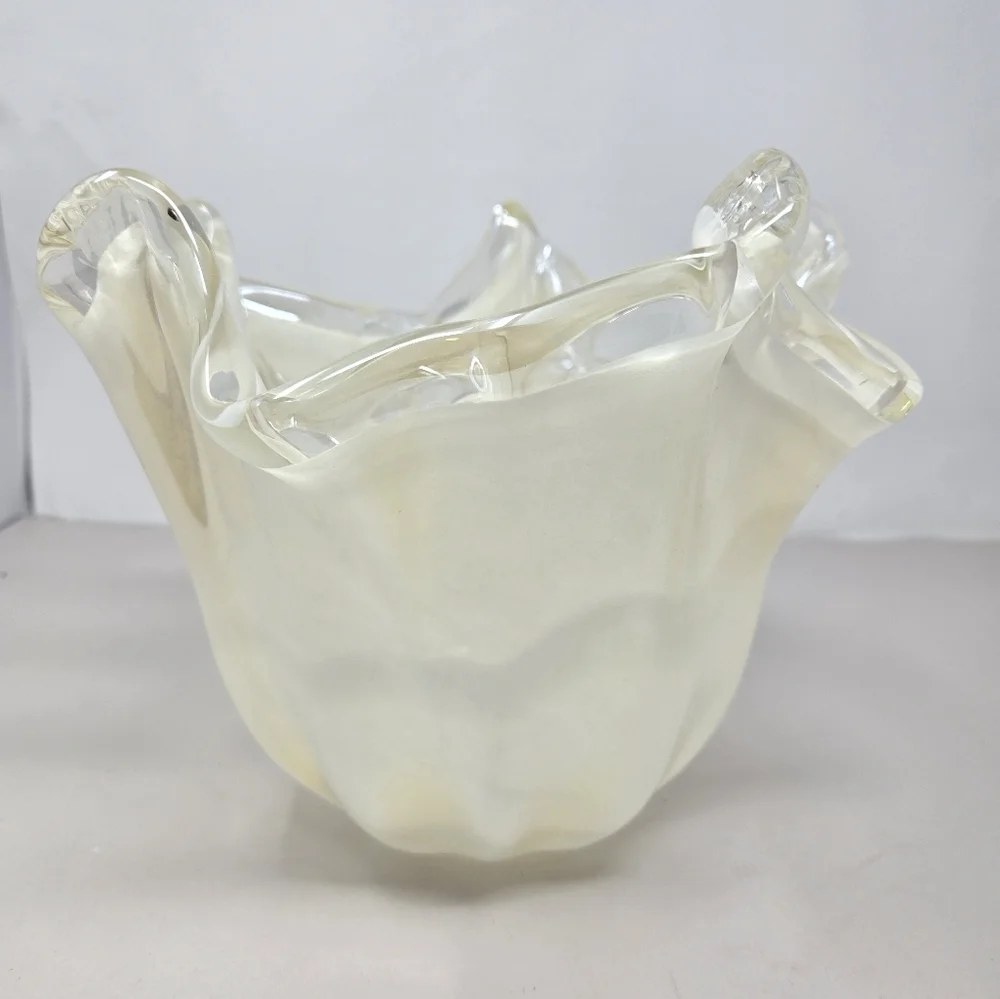 Italian Hand Blown Murano Cream & Clear 11x8 Vintage Beautiful Glass Vase Bowl